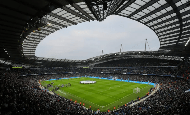 半场战报：都灵1-1科莫，弗拉希奇点射，阿达伊建功