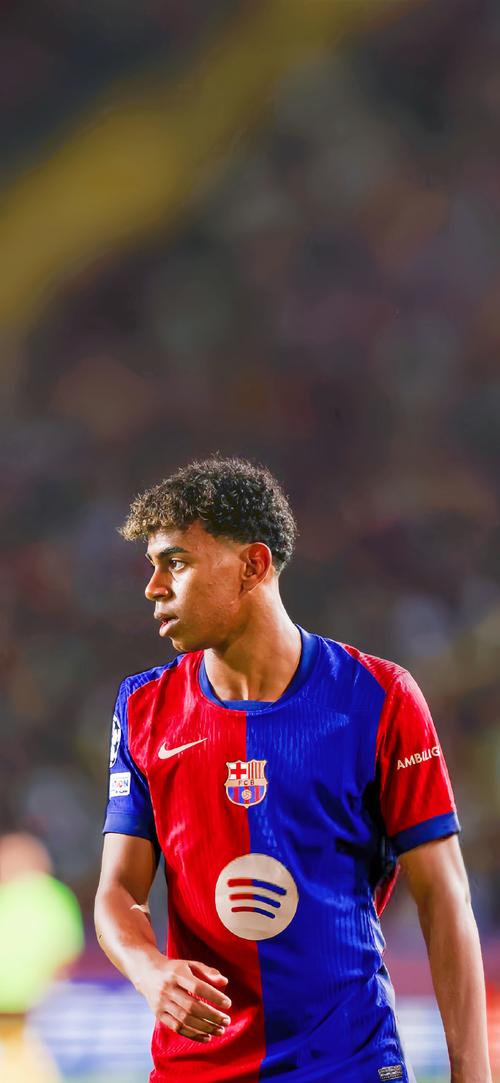 里沙利松晒AI制作孙兴慜雕像图，并艾特热刺官方“请安排”