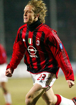 中超转会市场：广州队签下外援,