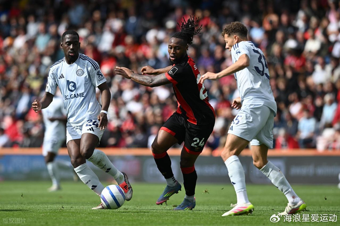 半场战报：博洛尼亚1-2克雷莫内塞，奥尔索利尼点射，瓦尔迪、帕耶罗破门