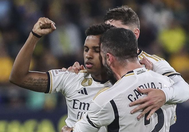 VAR准确地因姆巴佩的手球取消了皇马的一个进球