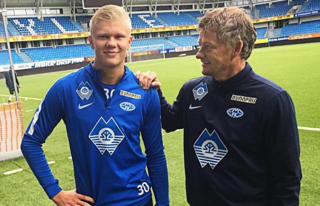 詹姆斯背身单打得分，引领球队节奏