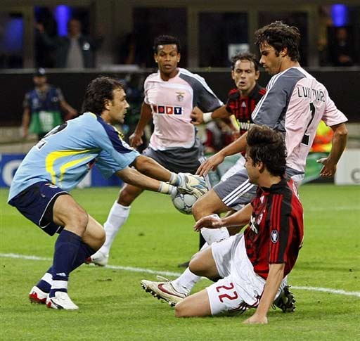 张镇麟上海首秀出战7分钟，3中3得到6分