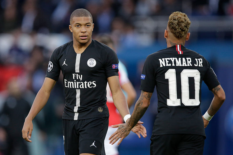 于根伟：开直播为缓解球员压力，我的工作不是研究网络资讯