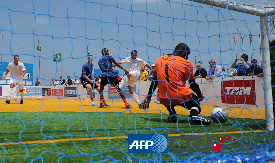 复盘曼联1-1西汉姆：阿莫林“反向换人”导致丢分，B费射门离谱