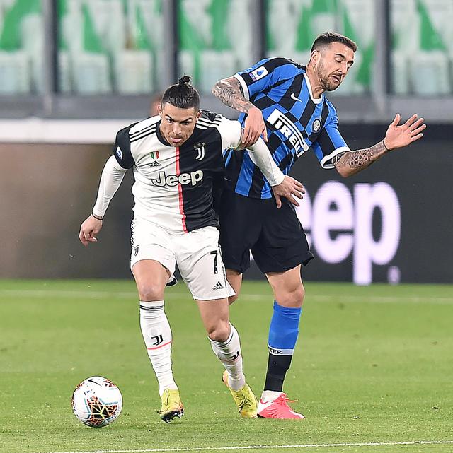 太阳报：C罗日收入48.8万英镑，与摩根采访时戴的手表值110万英镑